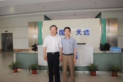 2012年，時任浙江省委副書記、省長夏寶龍視察天通