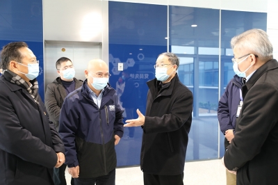 2022年1月13日，浙江省委常委、政法委書記王昌榮走訪海寧天通泛半導體產業園