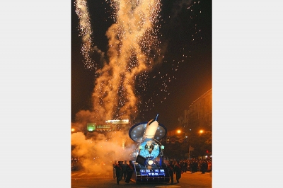 2008年，“天通號”榮獲海寧市大型元宵燈會一等獎